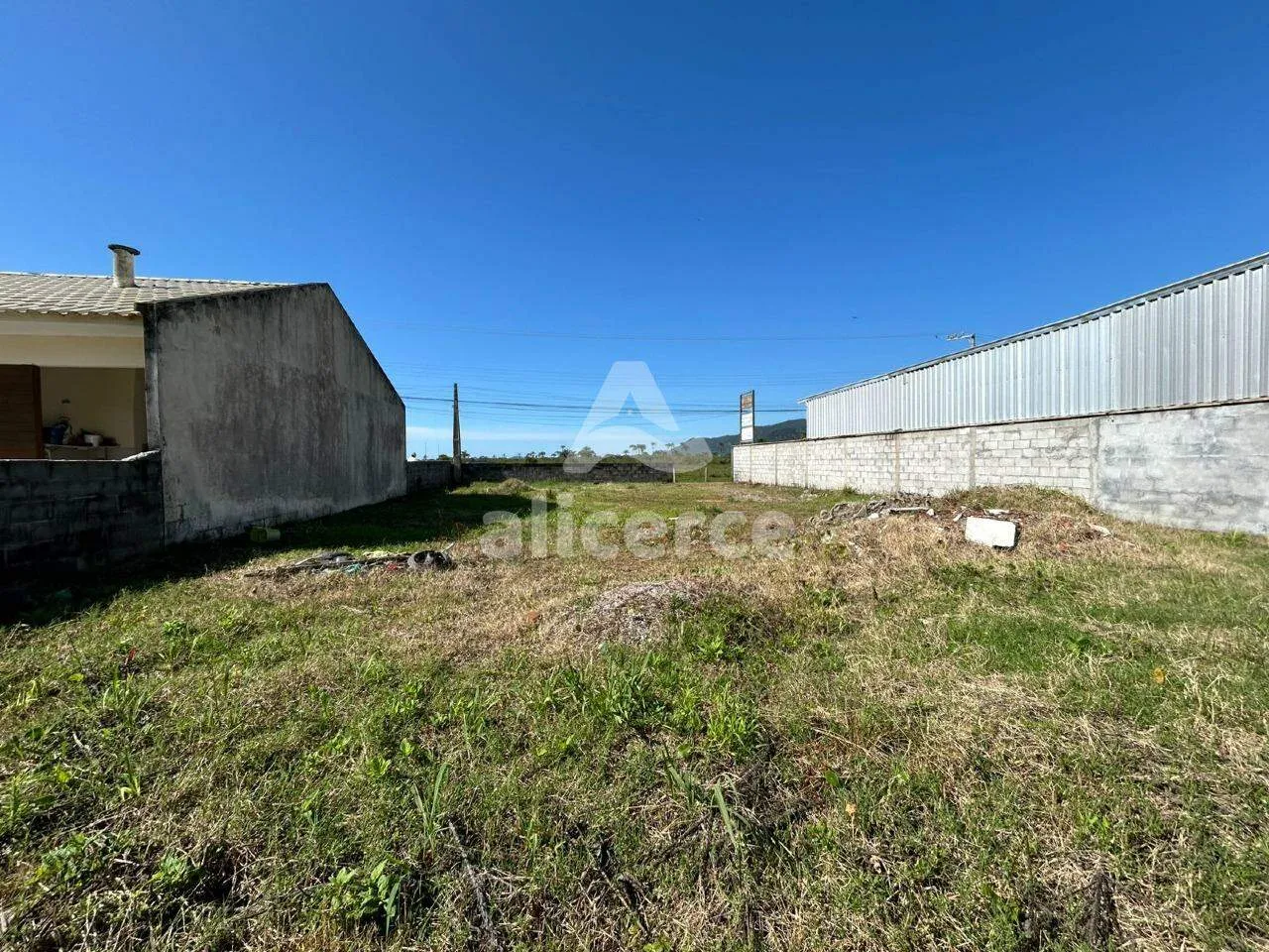 Imagem Terreno à venda com , 468m² em Pântano do Sul Florianópolis