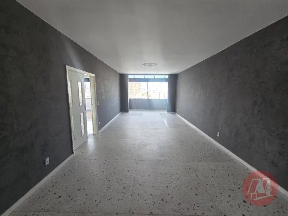 Foto do imóvel Apartamento, 1 m² - venda por R$ 700.000,00 ou aluguel por R$ 4.022,00/mês - Centro - Porto Alegre/RS