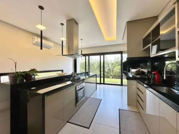 Imagem Casa em Condominio 4 Dormitórios - Bairro Dubai
