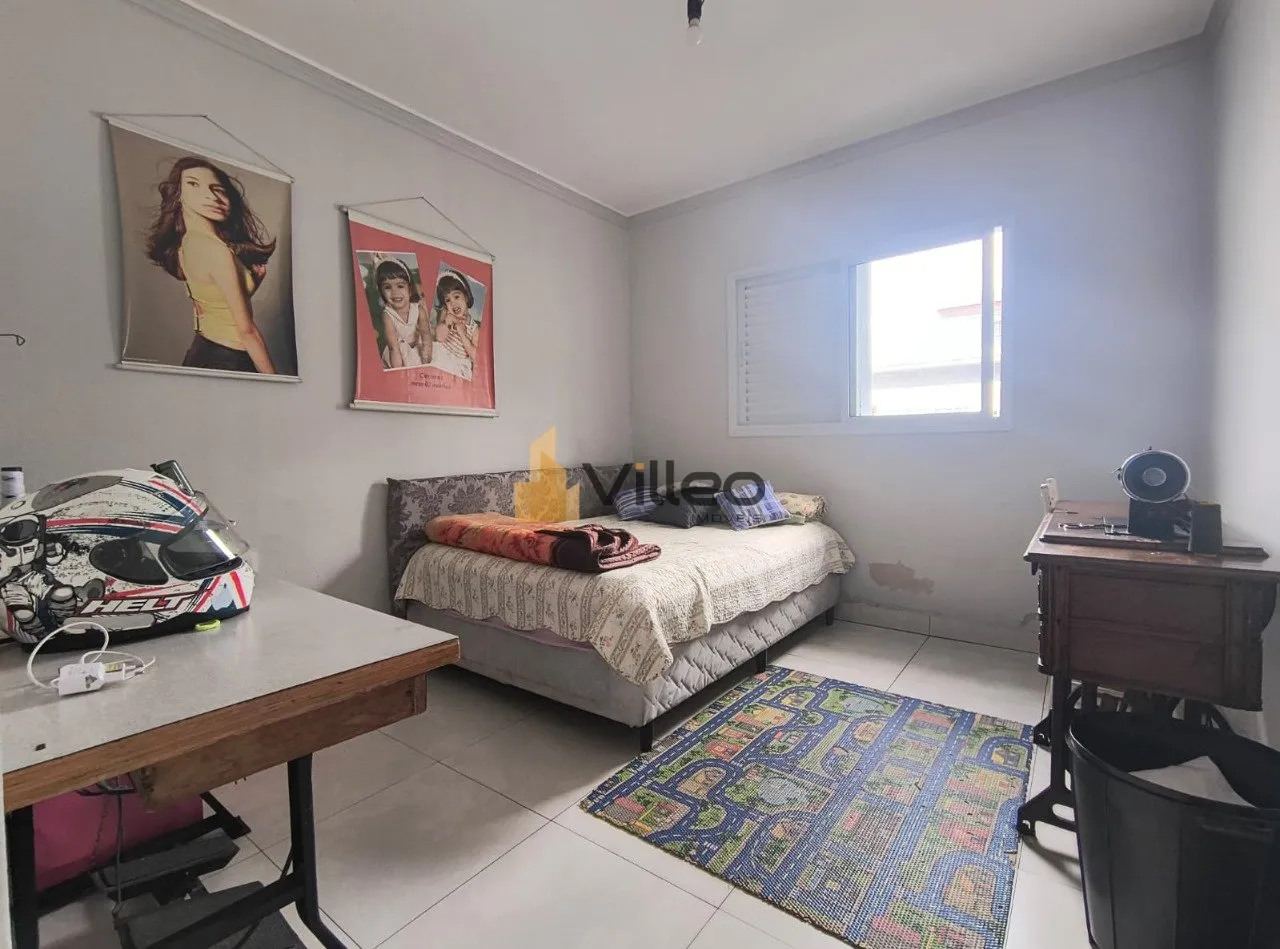 Imagem Descrição do Imóvel:

Descubra o prazer de viver em uma residência que combina elegância, funci...