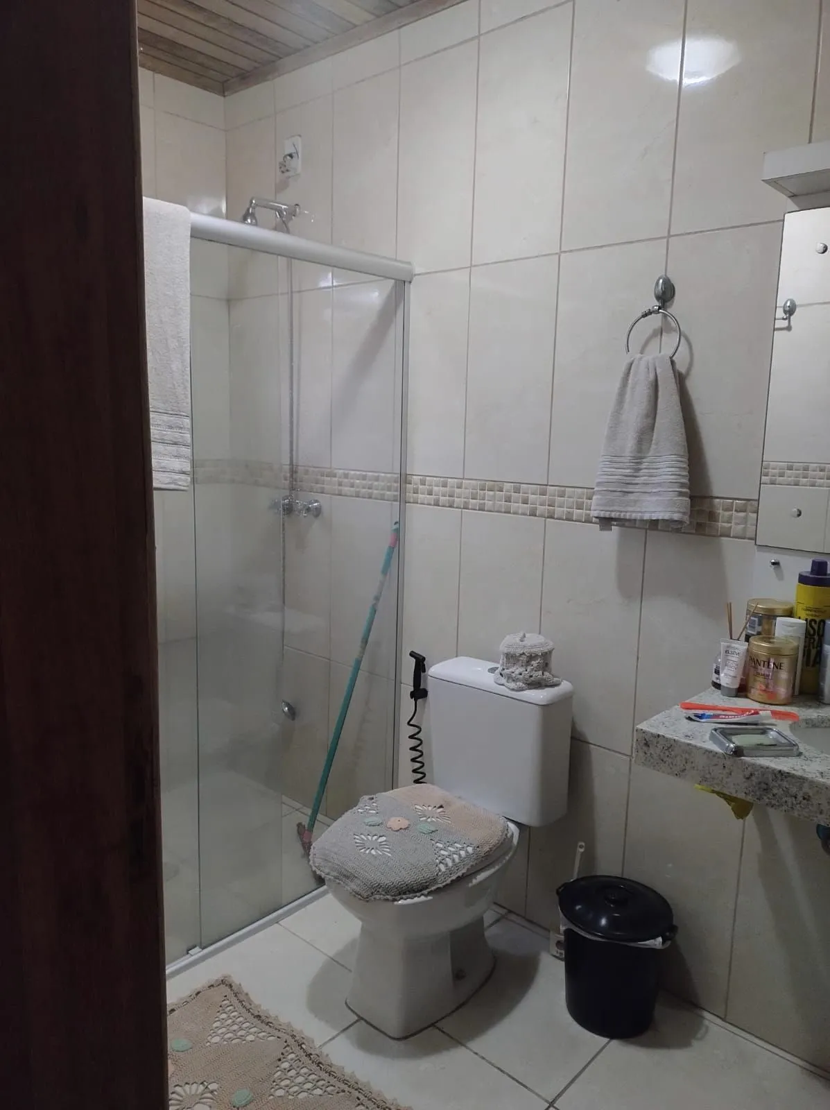 Imagem Casa para Venda - 182m², 2 dormitórios, sendo 1 suites, 3 vagas - Lami