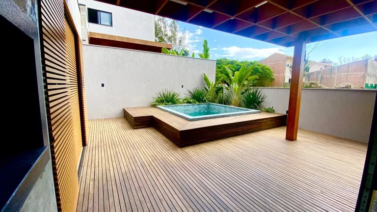 Imagem Espetacular Casa à Venda em Garopaba-SC, 3 Quartos, 3 Suítes, 150,27m² - Bairro Jardim Panorâmico