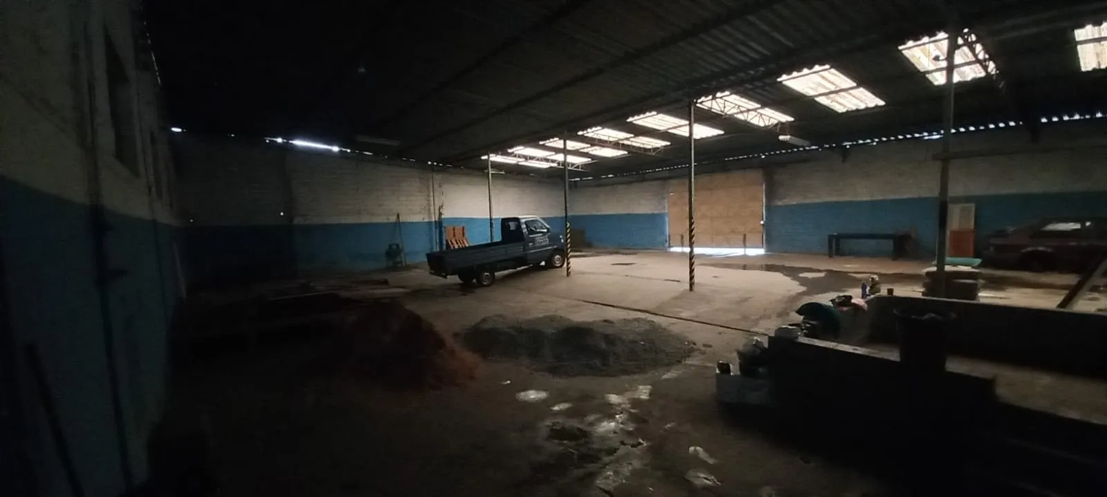 Imagem Galpão / Depósito / Armazém de 1000m² no bairro Vila Luzita, em Santo André