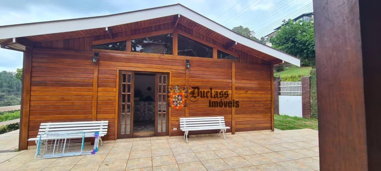 Imagem Chácara com 4 dormitórios à venda, 1000 m² por R$ 950.000,00 - Clube de Campo Vale do Sol - Campos do Jordão/SP
