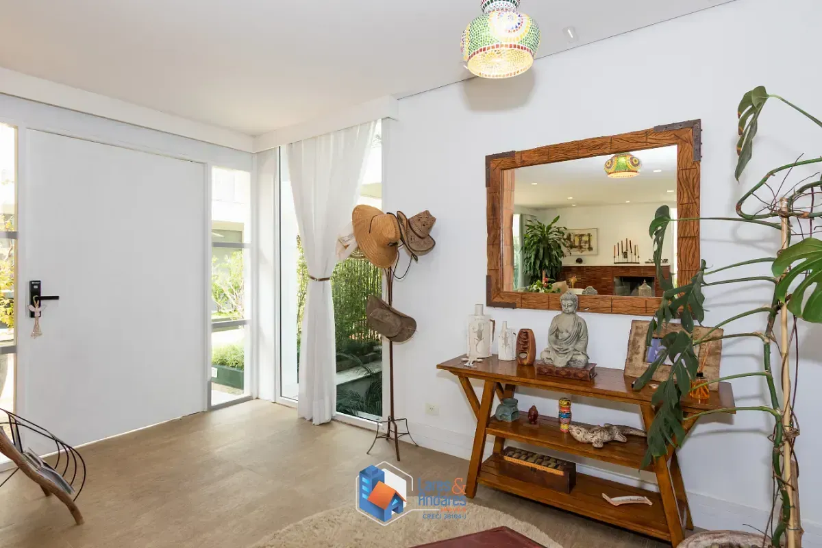 Imagem Casa no condomínio Las Cumbres para venda com 4 quartos, sendo 4 suítes, 513m²