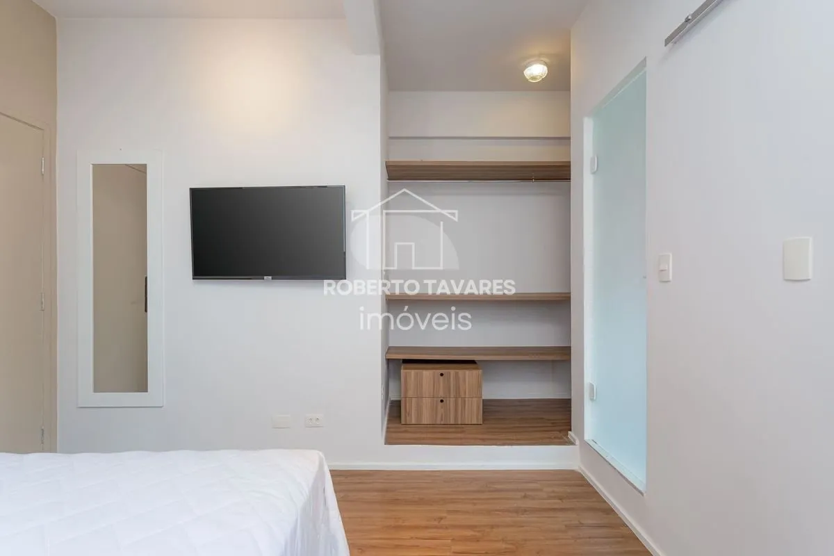 Imagem Apartamento Mobiliado e totalmente Reformado! 145 m2 úteis 5dts e 3 suítes, cozinha aberta para sala - Está a duas quadras da Av. Paulista.