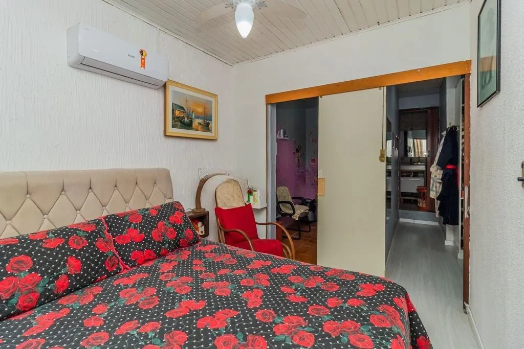 Imagem CASA 03 dormitórios, 2 suítes, 216m² privativos com piscina no BAIRRO MEDIANEIRA