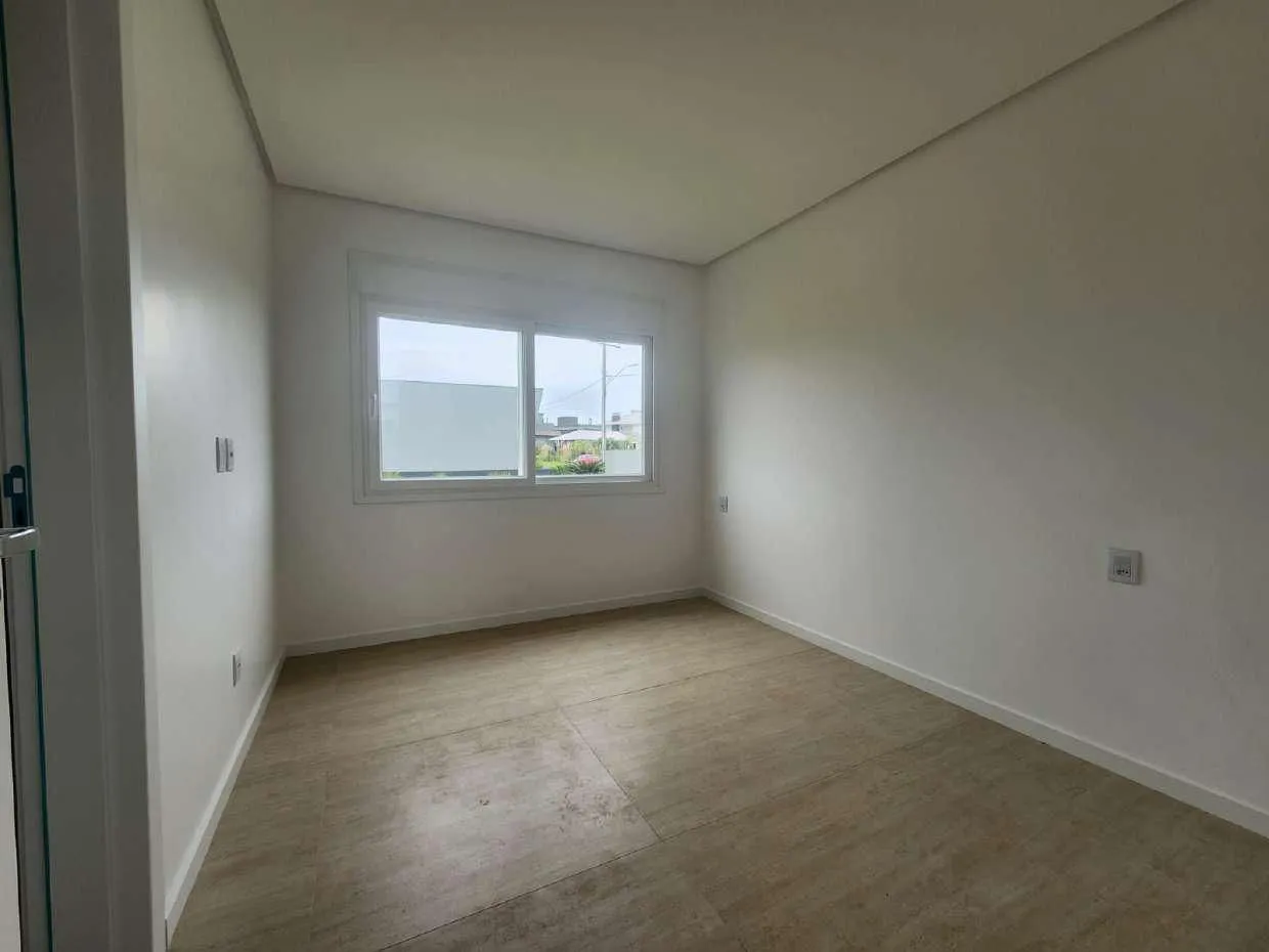 Imagem Casa de condomínio à venda em Torres, Centro, com 4 quartos, 209m2