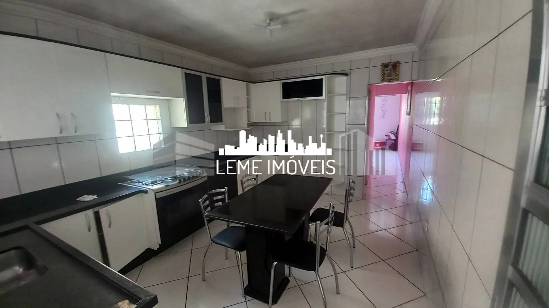 Imagem SOBRADO COM "02" (DOIS) DORMITÓRIOS, "01" (UMA) SALA, "01" (UMA) COZINHA COM ARMÁRIO PLANEJADO E M...