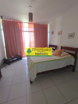 Imagem Casa à venda em Caraguatatuba-SP: 3 quartos, suíte, sala com vista para o mar e deck com hidro!