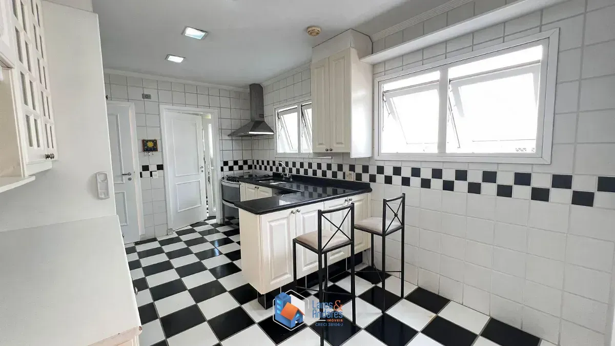 Imagem Casa em condomínio para venda em Morumbi com 4 quartos, sendo 4 suítes, 354m²