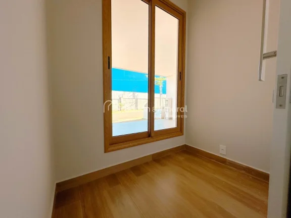 Imagem Casa de Alto Padrão com Projeto Contemporâneo e Acabamento Impecável

Esta casa de arquitetura co...