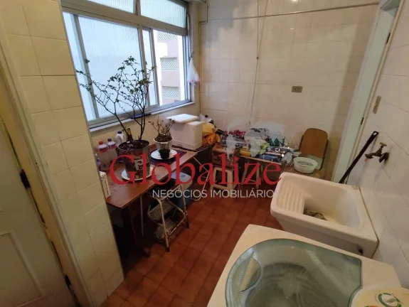Imagem Apartamento de 2 dormitórios meia quadra da praia por R$.530.000,00 no Bairro da Pompéia !