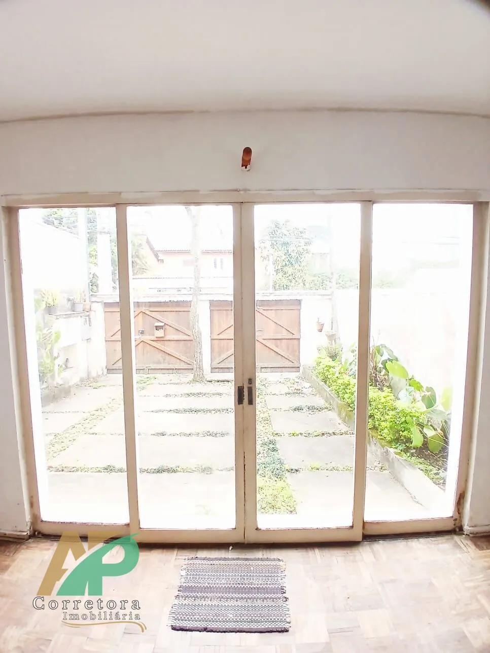 Foto do imóvel: Casa à Venda em Santo Amaro: 3 Dorms (1 Suíte) + Edícula | Oportunidade Única!