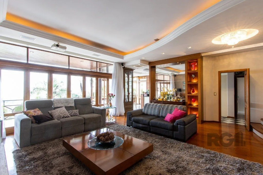 Imagem Casa para Venda com 4 dormitórios, sendo 2 suites e 4 vagas no bairro Jardim Isabel