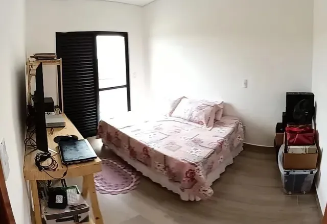 Imagem Sobrado espaçoso disponível