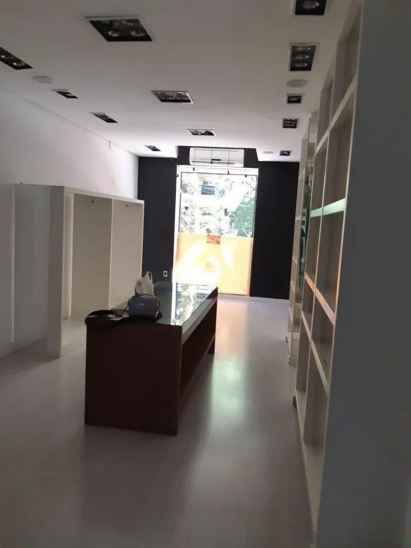 Imagem Casa Comercial para Venda - 336m², 0 dormitórios, Moinhos de Vento