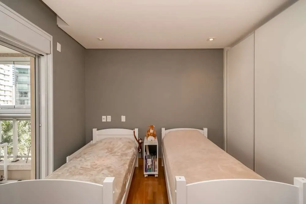 Imagem Apartamento à venda em São Paulo, Vila Nova Conceição, com 2 quartos, 146m2