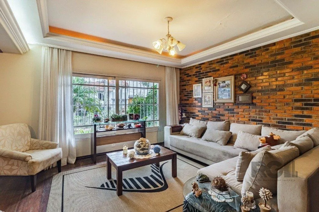 Imagem Casa de 3 dormitórios, no bairro Espírito Santo