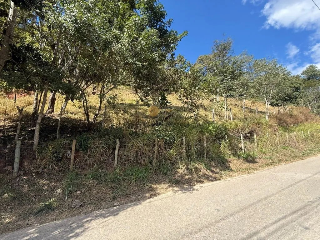 Imagem Sítio para Venda em Teresópolis / RJ no bairro Pessegueiros