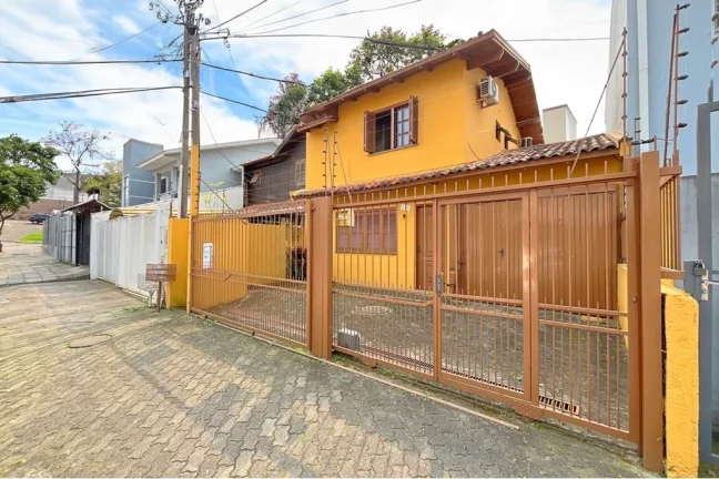 Imagem Casa para venda no bairro Vila Nova em Porto Alegre