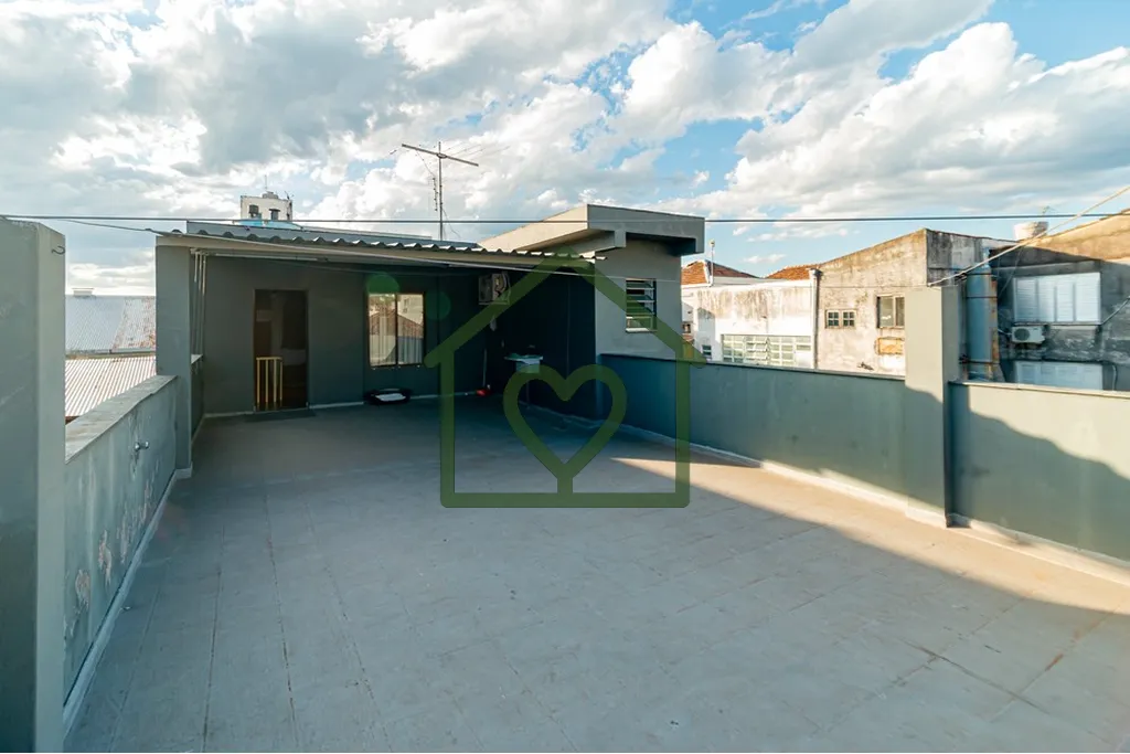 Imagem Apresento um excelente imóvel comercial e residencial localizado na Av. Pará, a apenas meia quadra...