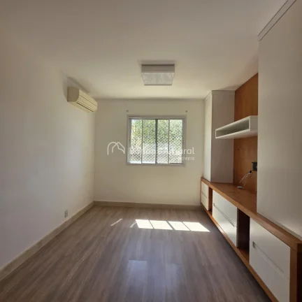 Imagem Localizada em um ambiente tranquilo, com apenas 59 residências, esta aconchegante e charmosa casa e...