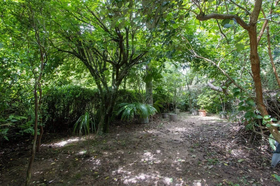 Imagem Sobrado com vista para Rio, 3 quartos, 2 suites, pátio, piscina, vaga para 4 carros - Bairro Vila Assunção
