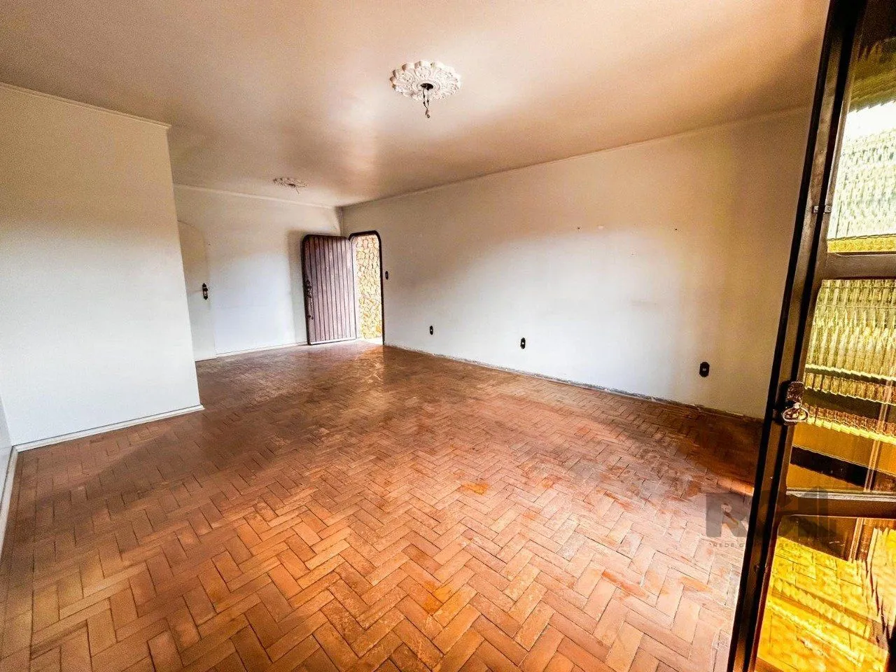 Imagem Casa de 3 Quartos, 1 suíte, garagem fechada, churrasqueira, na Cavalhada Poa/RS