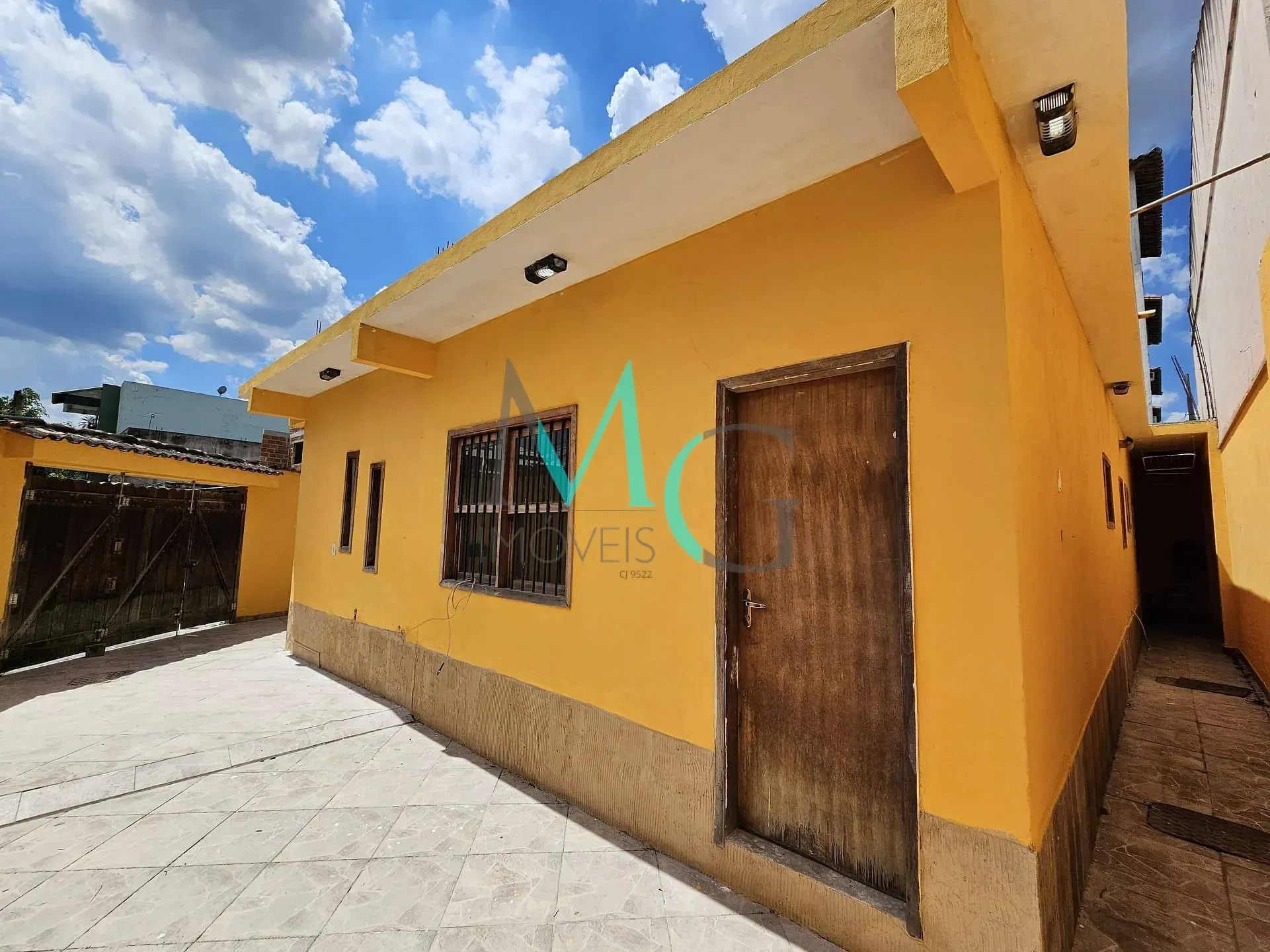 Imagem Casa 4 quartos para aluguel ou venda, 79m², R$ 2.100,00 ou R$ 330.000,00 em Campo Grande, Rio de Janeiro, RJ