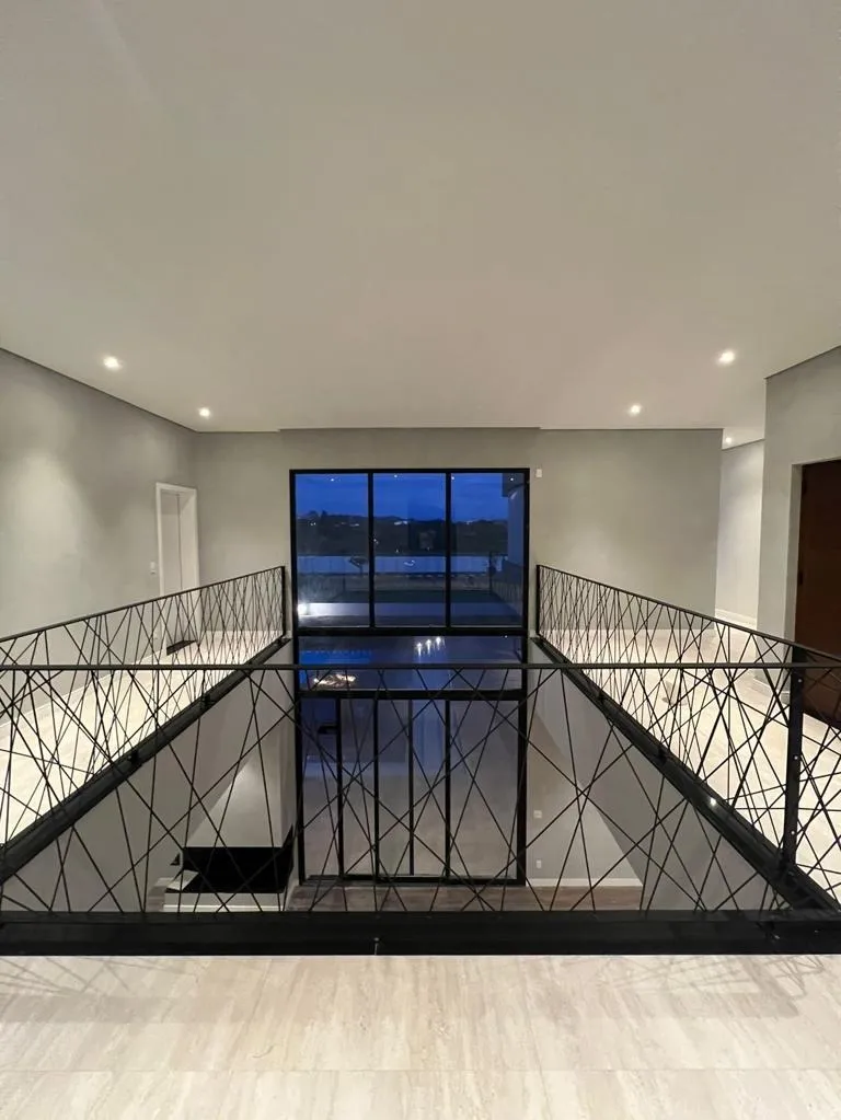 Imagem Casa de alto padrão à venda no Parque Reserva Imperial, Sorocaba, com 4 suítes, 470 m² construídos e terreno de 1.250 m²