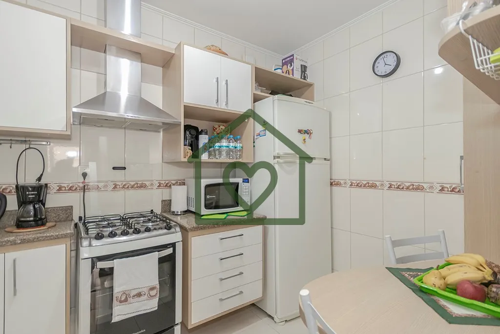 Imagem Descubra a oportunidade perfeita para investir no seu novo lar em Porto Alegre! Este aconchegante ap...