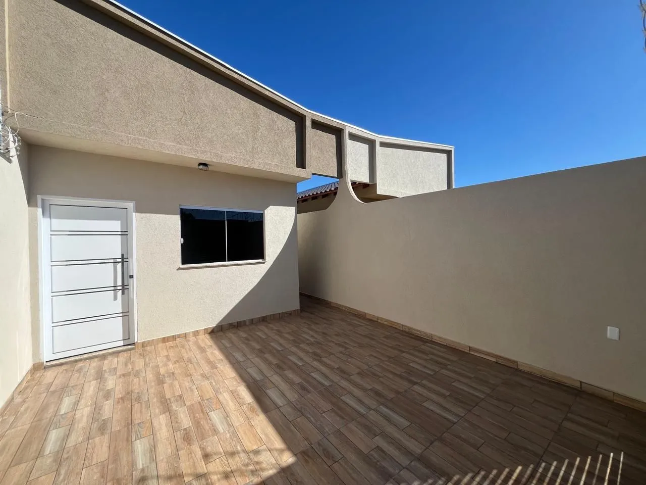 Imagem Residencial Azaléia | Casa com 3 Quartos, Suíte e 125 m² de Terreno