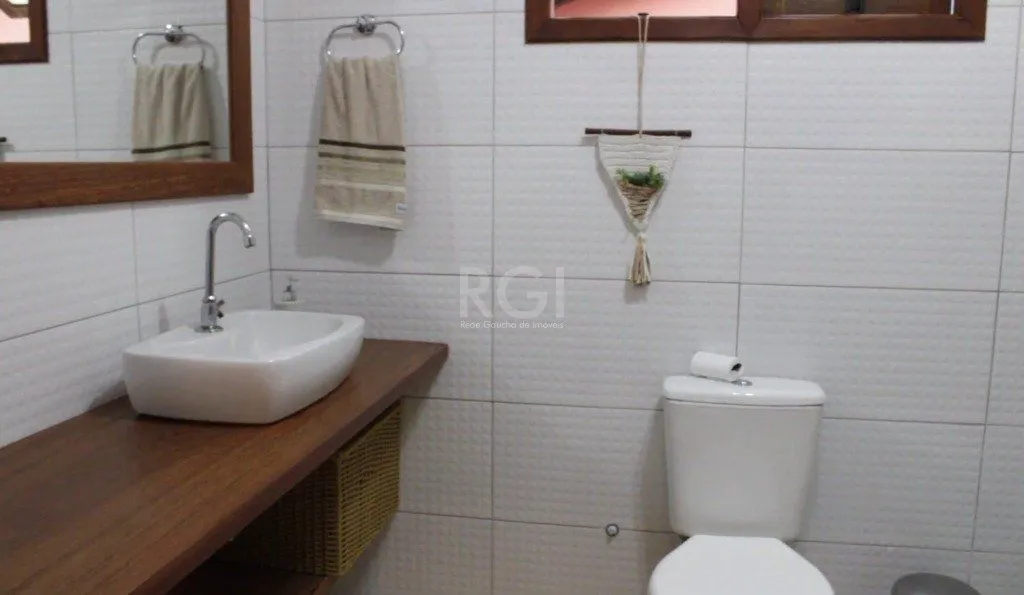 Imagem Casa para Venda - 300m², 5 dormitórios, sendo 2 suites, 4 vagas - Bela Vista