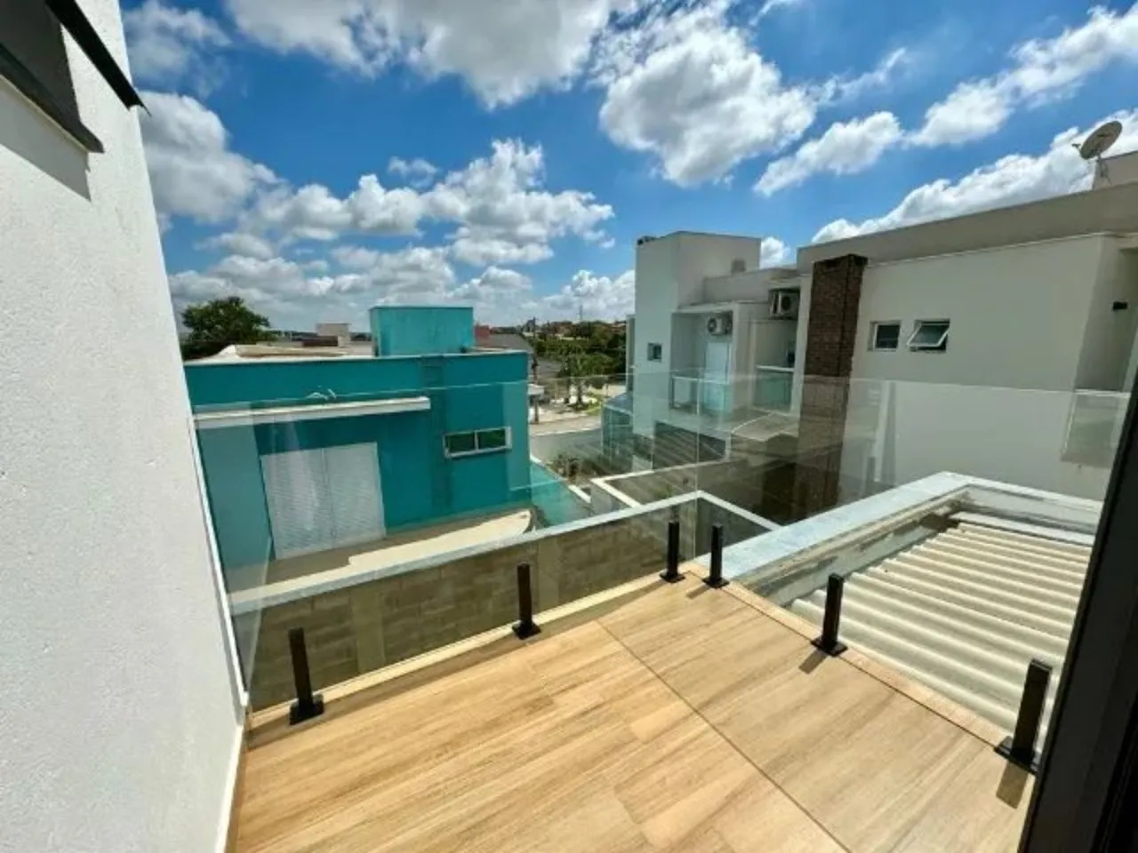 Imagem Casa em condomínio de luxo com 3 quartos e 4 vagas em Sorocaba-SP, Loteamento Dinorá Rosa. Confira!