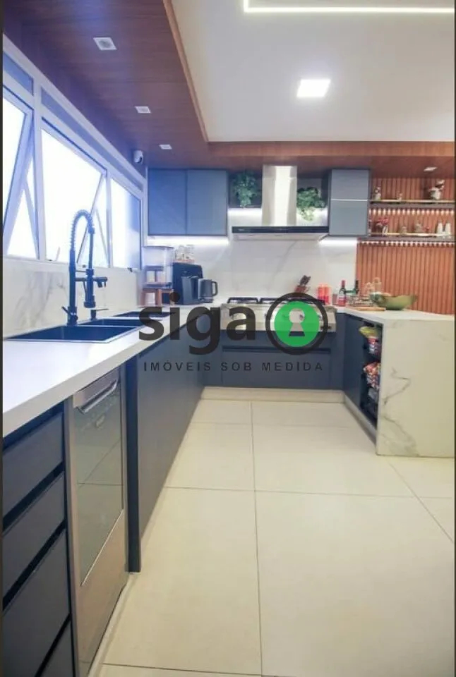 Imagem Apartamento à venda com 246m², 3 quartos e 4 vagas