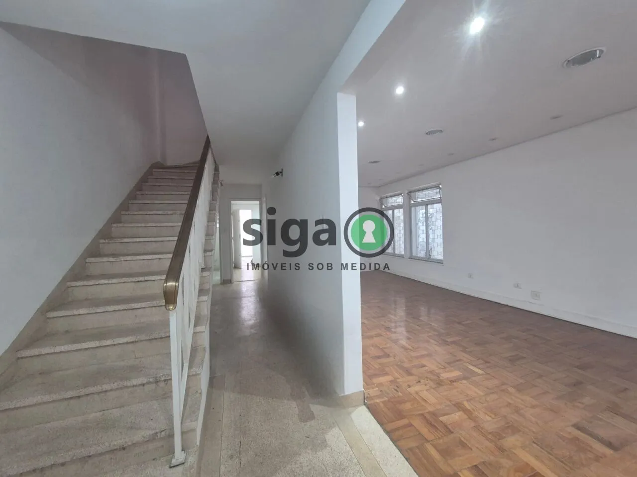 Imagem CASA COMERCIAL 290 METROS PARA LOCAÇÃO NO ITAIM
