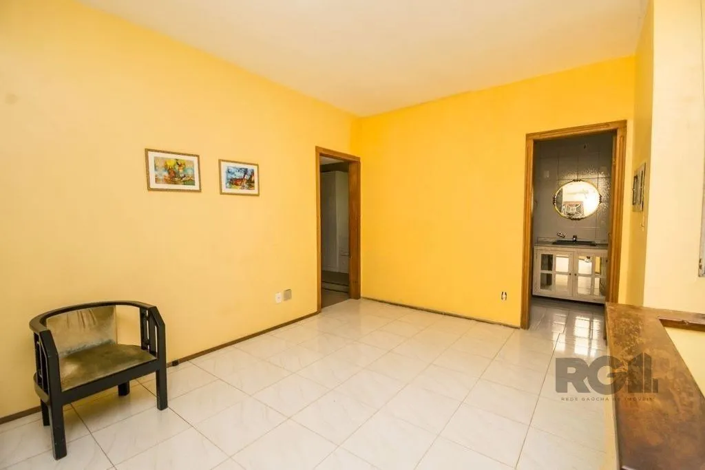 Imagem Excelente casa de 354m² com 5 dormitórios e 8 vagas.