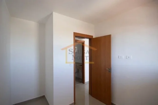 Imagem Apartamento com 37,50m², dispõe de 2 dormitórios, sala para dois ambientes, cozinha com gabinete ...