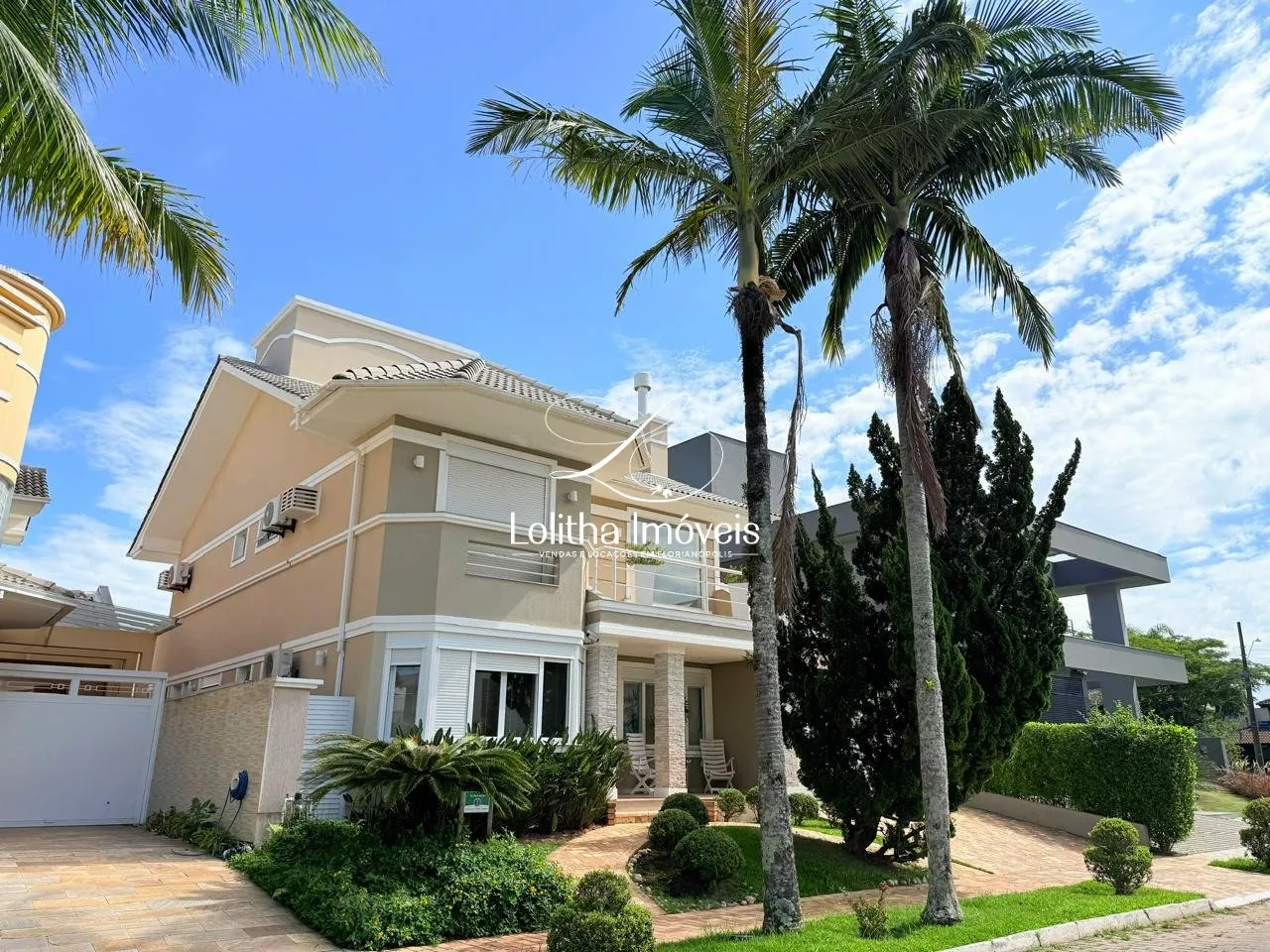Foto do imóvel Casa à venda em Jurerê Internacional com 4 Suítes - Florianópolis/SC em Rua dos Botos
