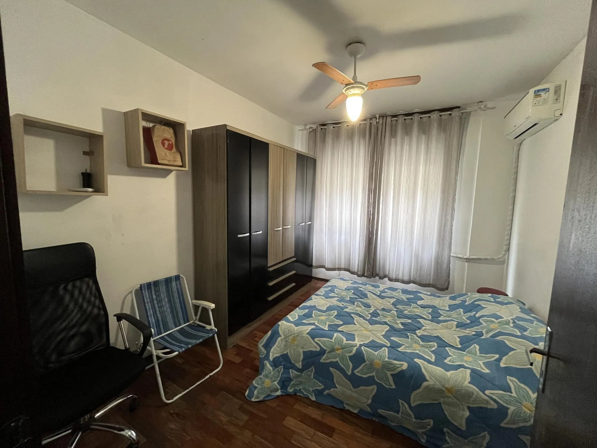 Imagem Apartamento de dois quartos com suíte no bairro Menino Deus em Porto Alegre