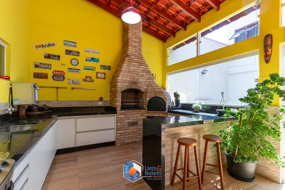 Imagem Sobrado para venda em Vila Clementino com 3 quartos, sendo 3 suítes, 241m²