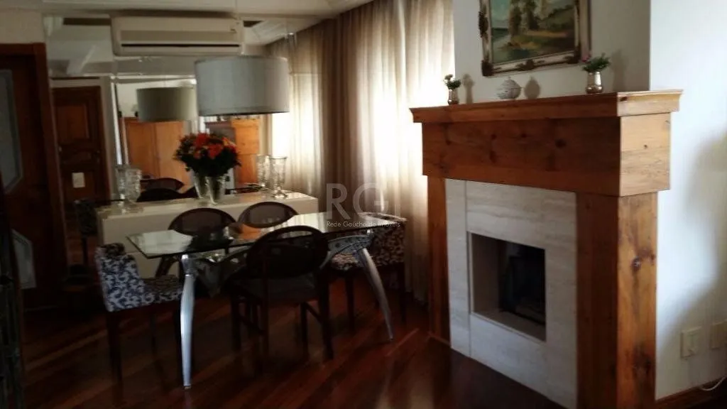 Imagem Vende cobertura mobiliada, 3 dormitórios, 3 vagas, Petrópolis