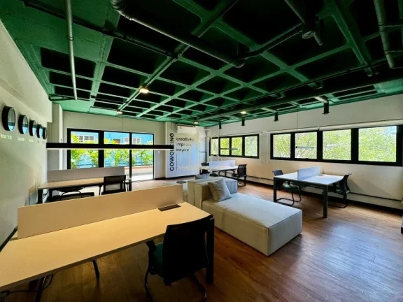 Imagem Excelente studio de alto padrão com varanda a venda no Caminho das Arvores