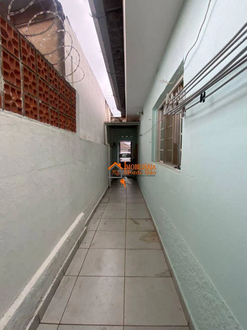 Imagem Oportunidade Única! Casa Térrea com 3 Quartos, Suíte e Quartos Extras em Localização Privilegiada em Guarulhos!