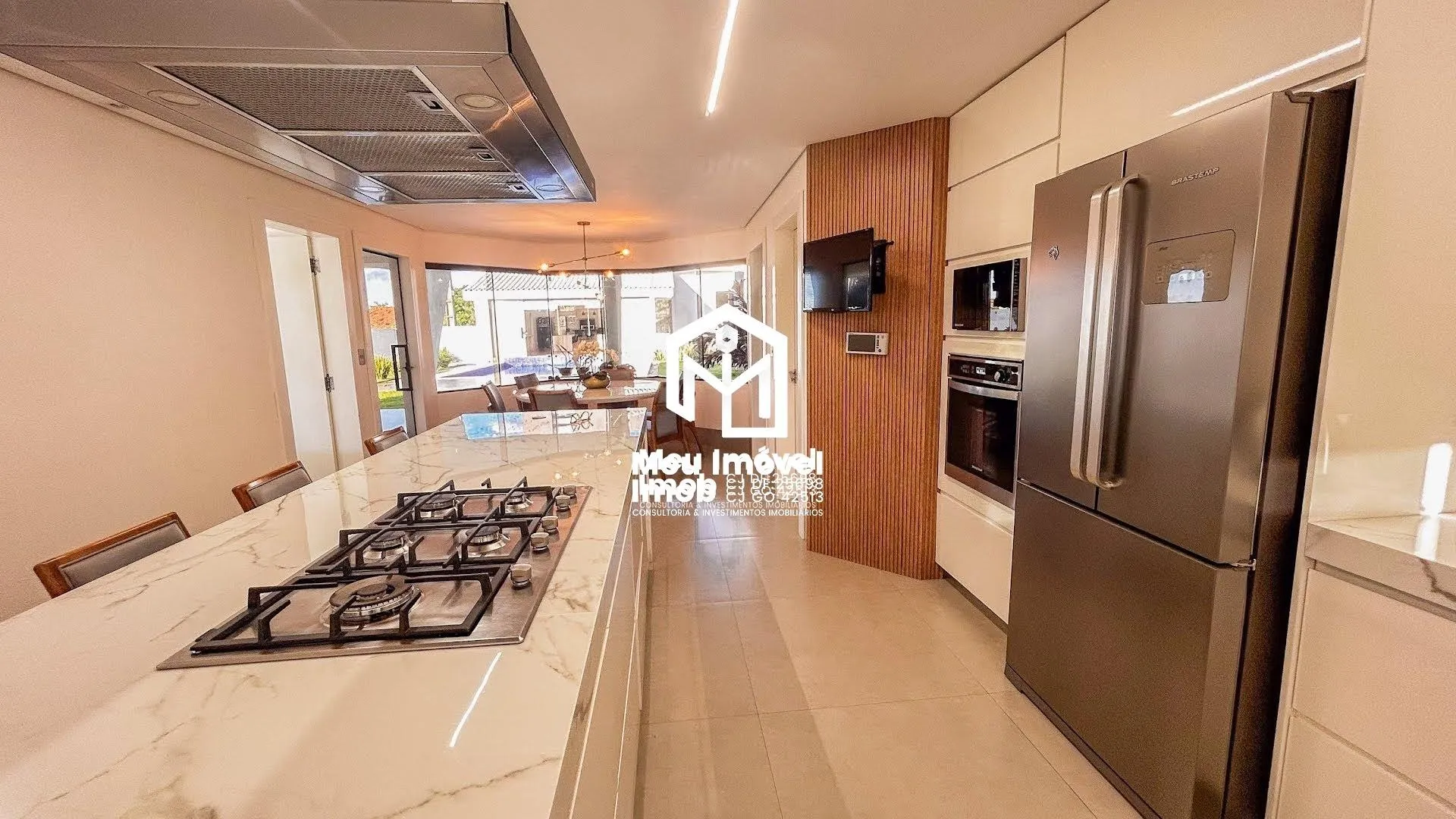Imagem Casa 4 Quartos 4 Suítes 12 Vagas 540m² Piscina Churrasqueira
