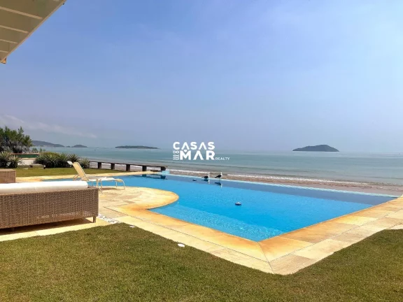 Imagem Residência de luxo à beira-mar em condomínio exclusivo na Praia Rasa, Armação dos Búzios-RJ: 3 suítes, 3 salas, 6 vagas.