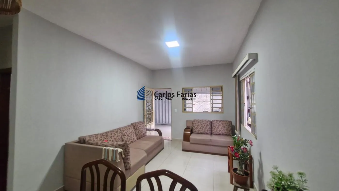 Imagem Casa para Venda em Cidade Ocidental, Centro, 2 dormitórios, 1 suíte, 2 banheiros, 2 vagas
