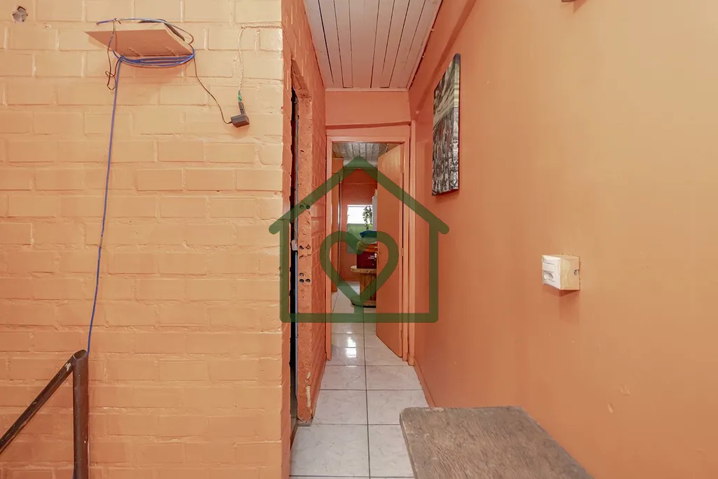 Imagem Ótima casa comercial/residencial em rua movimentada, casa com 3 quartos sendo 1 suíte, 4 banheiros...