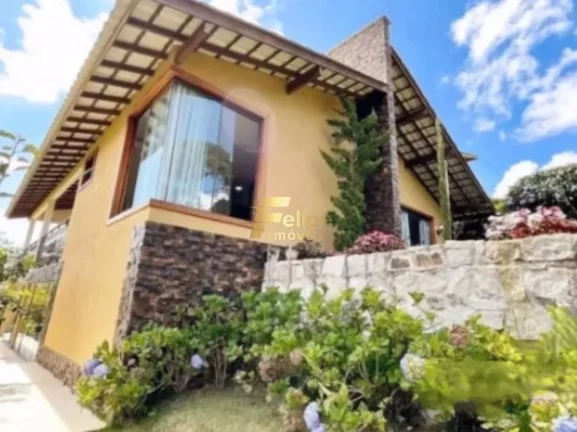 Imagem PEDRA AZUL. CONDOMÍNIO PARTICULAR. CASA DE CAMPO LINEAR, MOBILIADA COM PORTEIRA FECHADA.